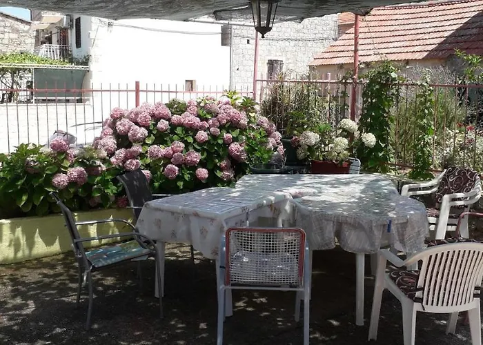 2436a Apartment Vis